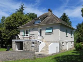 Detached 3-Bedroomed House Near Popular..