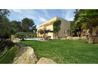 House with faraway sea view
