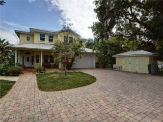 9984 Sebastian River Micco, FL 32976