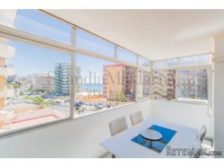 Endast 120 meter ifrån sandstranden i Torreblanca hittar vi..