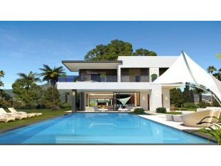 4 Bedrooms - Villas - Malaga - For Sale