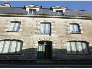 Stunning Location in Nice Village