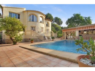 4 Bedroom 4 Bathroom Villa with..