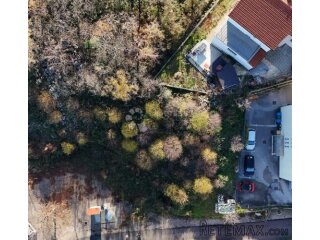 Građevinsko zemljište blizu centra Srdoča