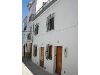 Town House - Newly built townhouse in a..