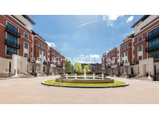 Thornwood Gardens, W8