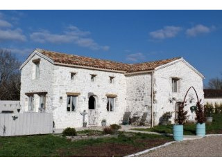 Gorgeous stone cottage with pool in..