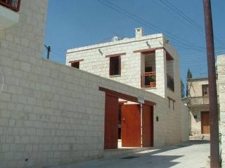 Located in the village of Kathikas..
