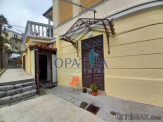 Opatija, stan od 102 m2 u opatijskoj vili 1. red do mora..