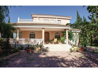 6 Bedrooms - Villa - Alicante - For Sale