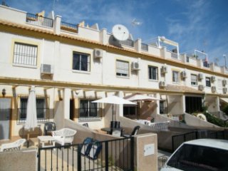 Two bedroom Townhouse situated on the Montemar urbanisation..