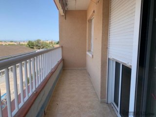 Apartamento en tercera planta a 450m de la playa de..