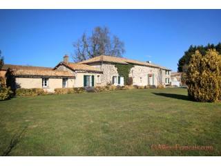 Sauze-Vaussais (79) - Equestrian..