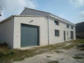 Large Quality Villa With Garage