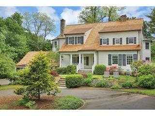 4 bedroom House For Sale: 6 Dingletown..