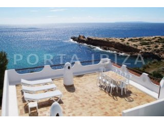 Exceptional first line villa with..