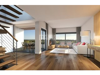 Two Bedroom Duplex Apartment in Golf..
