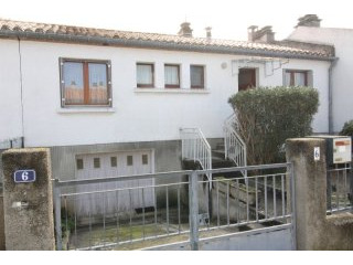 3 Bedrooms - Villa -..