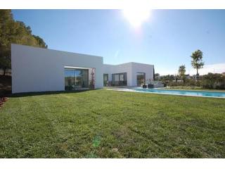 3 bedroom Villa For Sale: Villa Mirlo..
