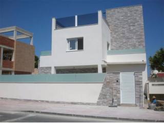 Mil Palmeras u 3 Beds, 3 Bath..