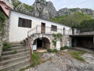 Kamena kuća u Vinodolskoj dolini