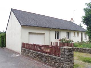Modern / Traditional House
