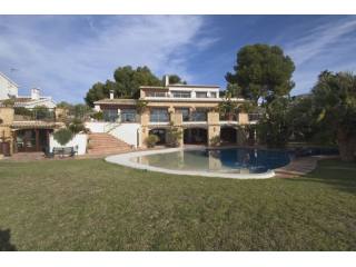 Villa for sale in Moraira