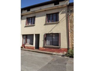 maison LACAPELLE BIRON 77 000 €..