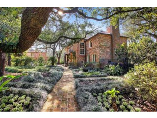 3 bedroom House For Sale: 2300 Pine..
