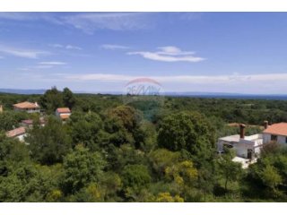 Istra,Ližnjan, građevinsko zemljište 2200m2 sa pogledom...