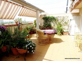 Penthouse for sale with sea views in..