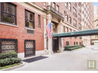 4 bedroom Apartment For Sale: 320 EAST..