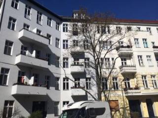 Attractive Altbau Apartment in Good..