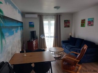 Zadar, Vrulje, 60 m2+ 50 m2 terasa, 1.kat, 50 m od mora..