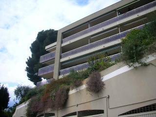 Impressive three bed with beautiful sea..