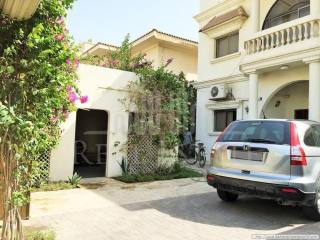 6 Bedrooms - Apartment - For Sale