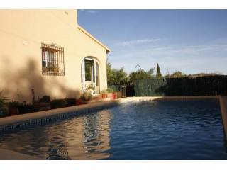 5 Bedrooms - Villa - Alicante - For Sale