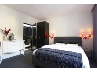 Senior 2 Bedroom Apartment - Zurich..