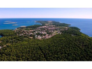300 M OD MORA, TOP LOKACIJA! GRAĐEVINSKA PARCELA