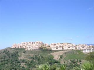 2 Bed Apartment for sale in Calahonda