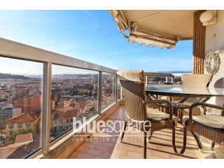 Stunning top floor apartment in Nice