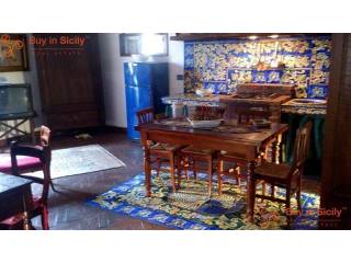 2 bedroom Apartment For Sale: Via..