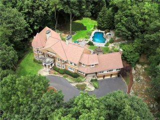 4 bedroom House For Sale: 19 WALDEN..