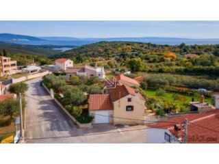Istra, Kavran - kuća sa velikom okućnicom