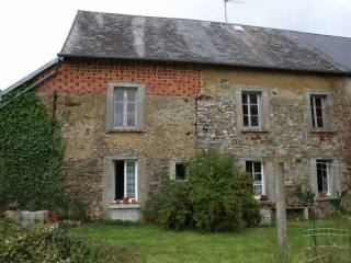 Carantilly - House For Sale
