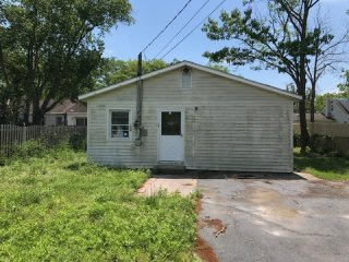 24 E 6th St Howell, NJ, 07731 Monmouth..