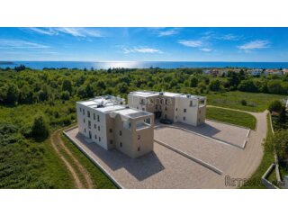 PENTHOUSE NA 2.KATU MODERNE NOVOGRADNJE BLIZU MORA!