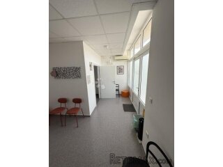 POSLOVNI PROSTOR 200m2 – ZAKUP, CENTAR VIŠKOVA
