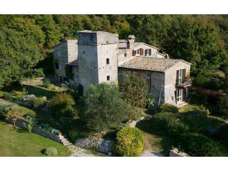 6 bedroom House For Sale: Umbria..