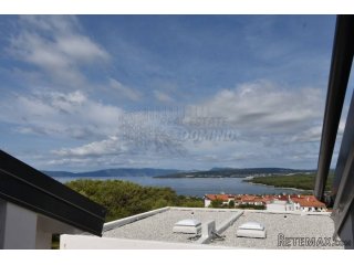 Apartman u novogradnji s pogledom na more! Punat!